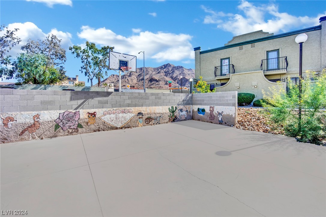 7048 Burcot Avenue L57