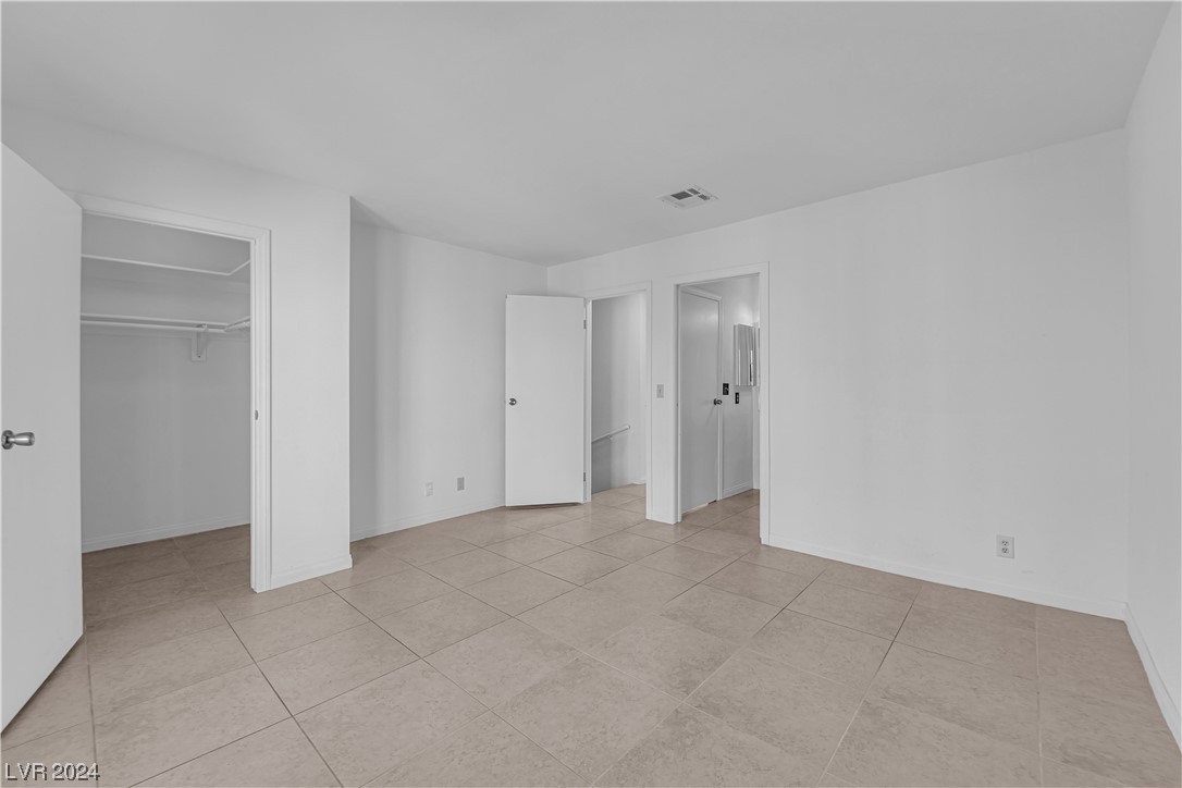 7048 Burcot Avenue L57