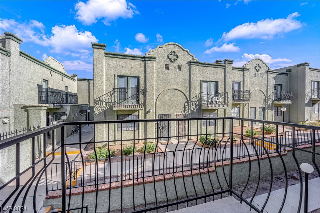 7048 Burcot Avenue L57