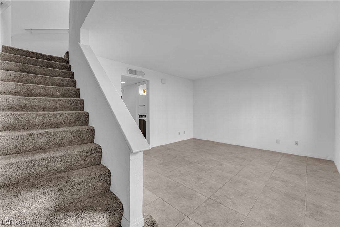 7048 Burcot Avenue L57