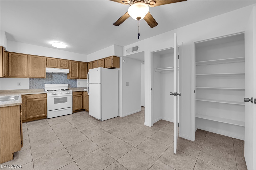 7048 Burcot Avenue L57