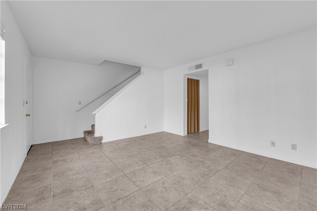 7048 Burcot Avenue L57