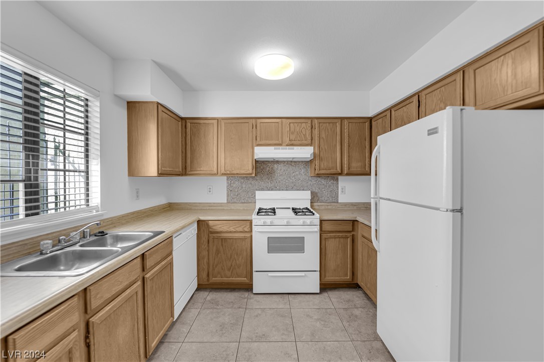 7048 Burcot Avenue L57