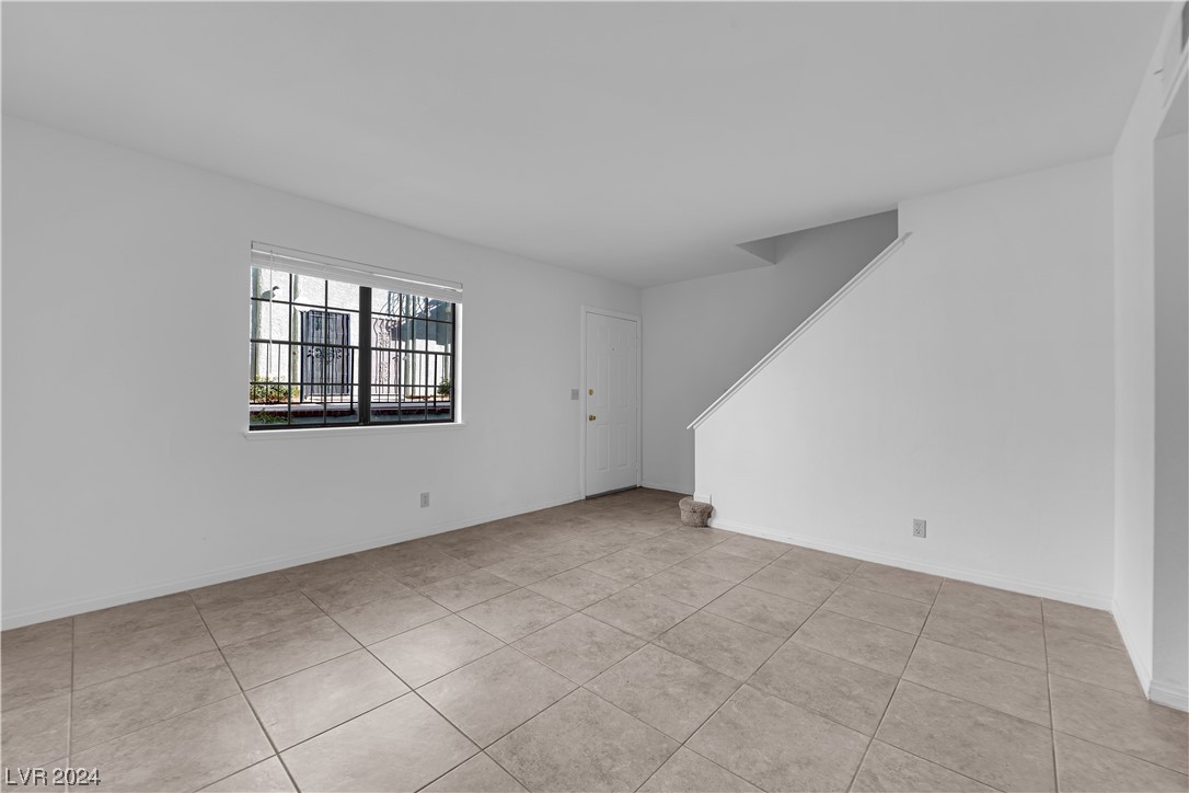 7048 Burcot Avenue L57