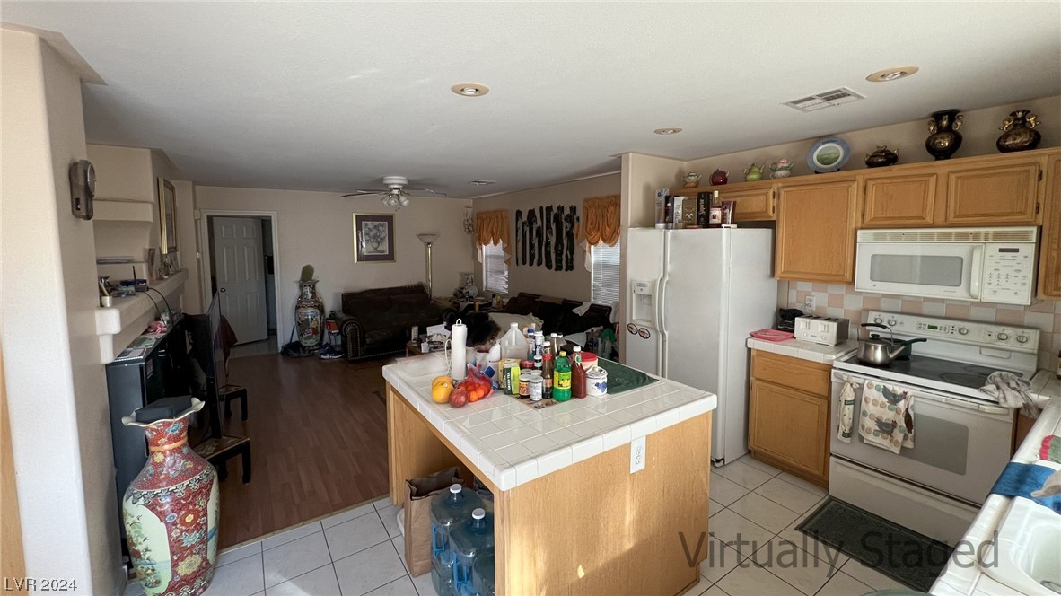 10075 Yellow Canary Avenue