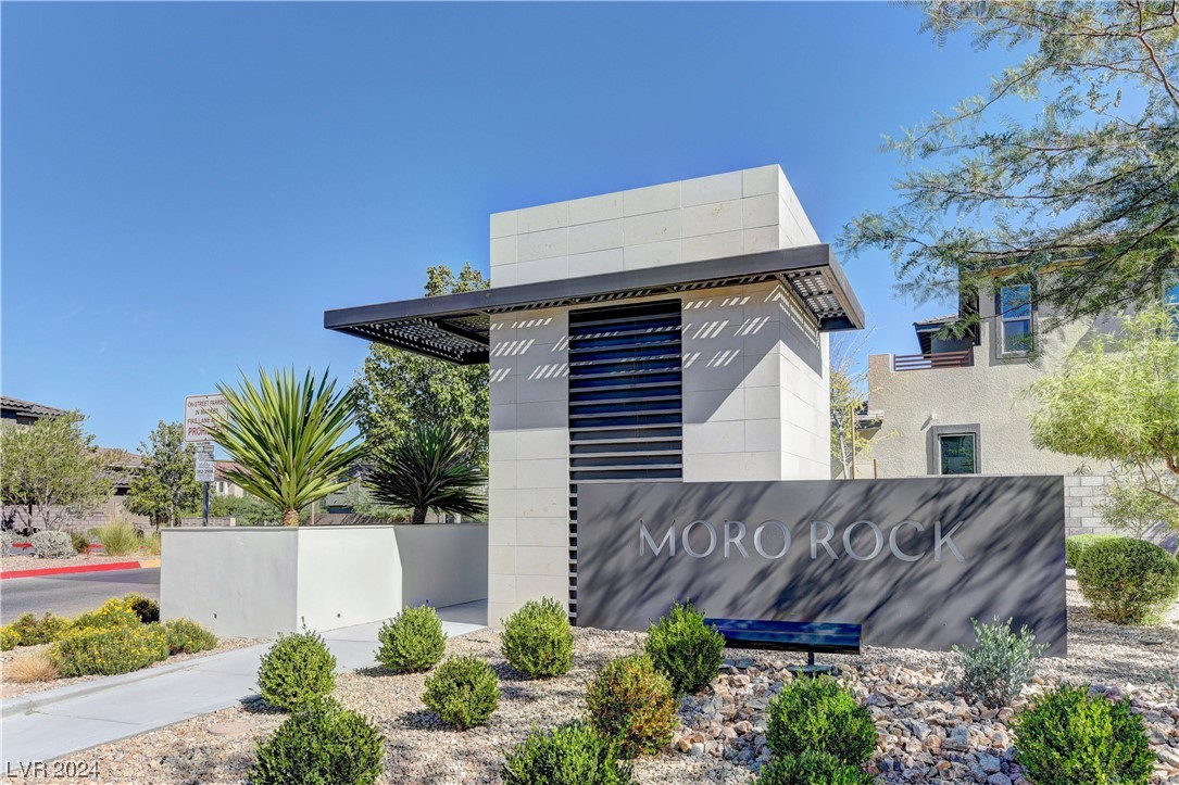 460 Pear Lake Street