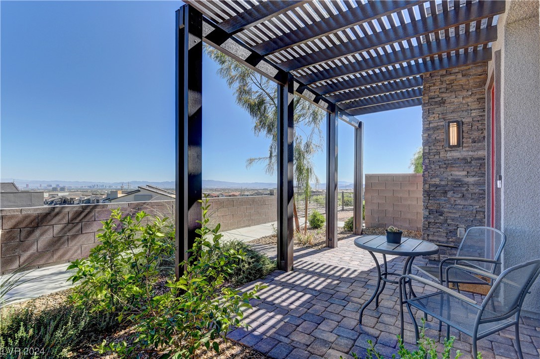 460 Pear Lake Street