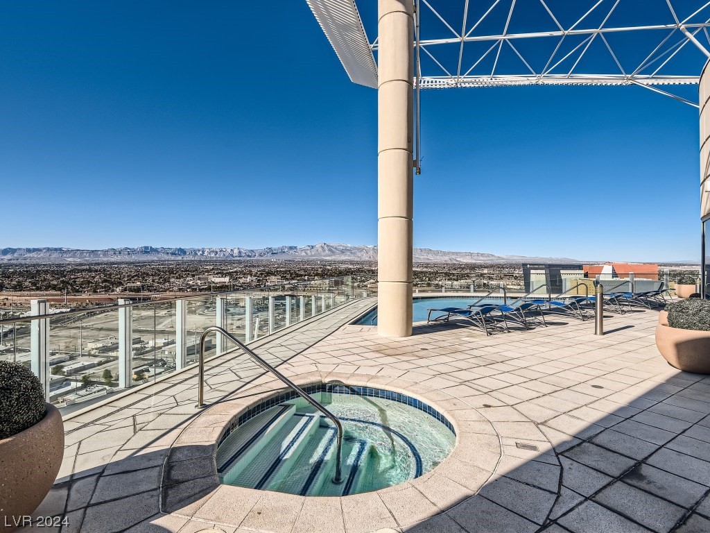 200 Hoover Avenue 1111