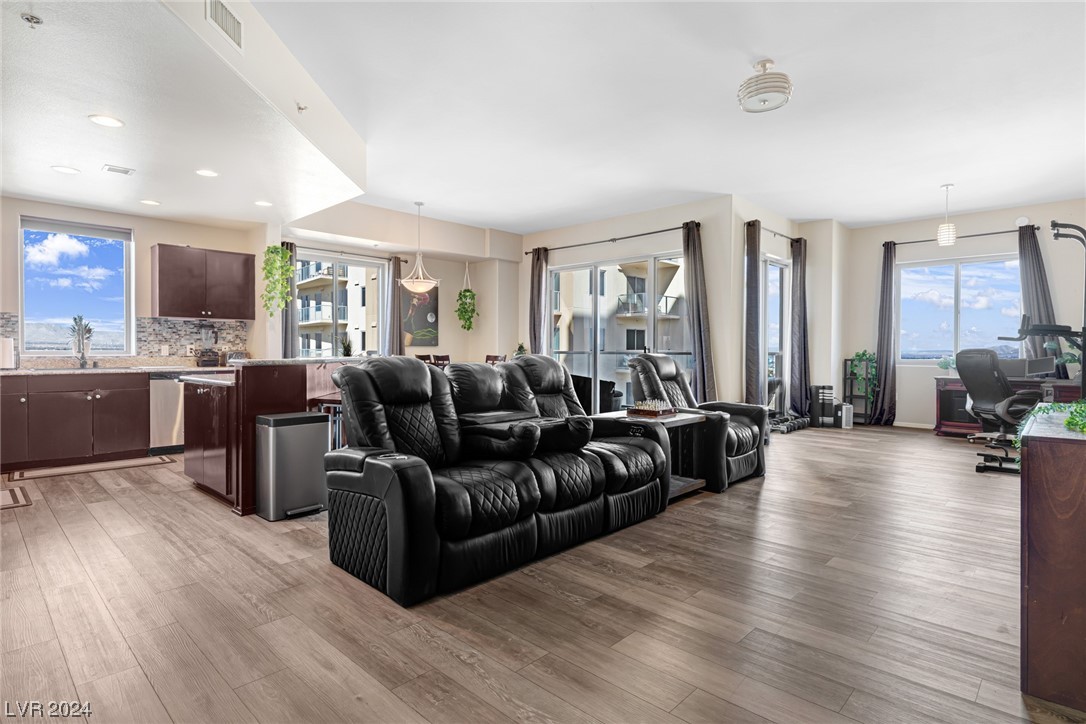 8255 Las Vegas Boulevard 1512