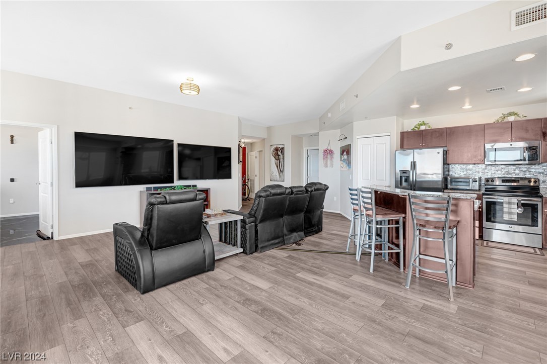 8255 Las Vegas Boulevard 1512