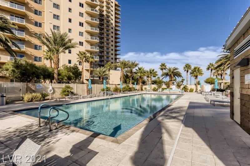 8255 Las Vegas Boulevard 1512