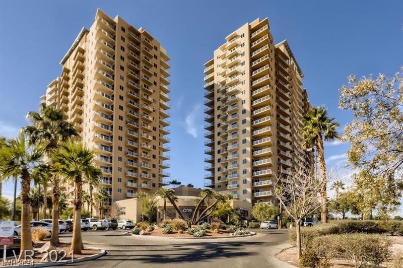 8255 Las Vegas Boulevard 1512