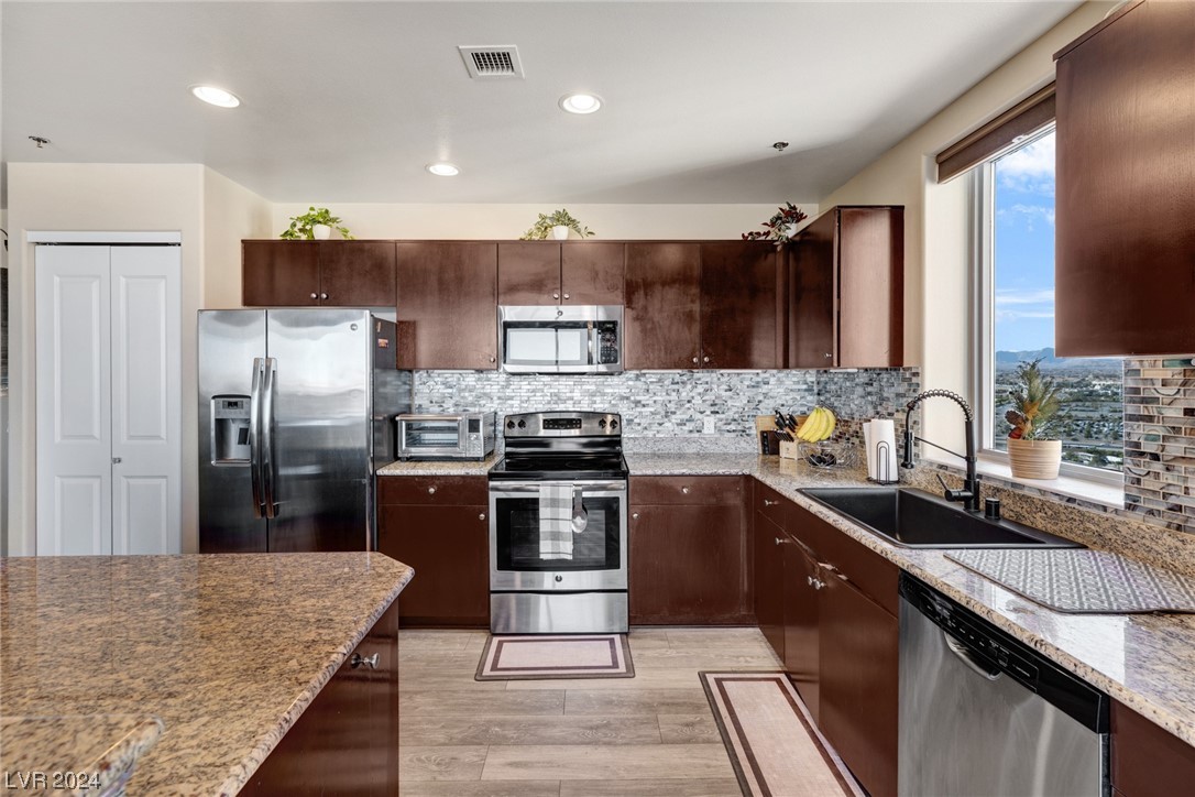 8255 Las Vegas Boulevard 1512