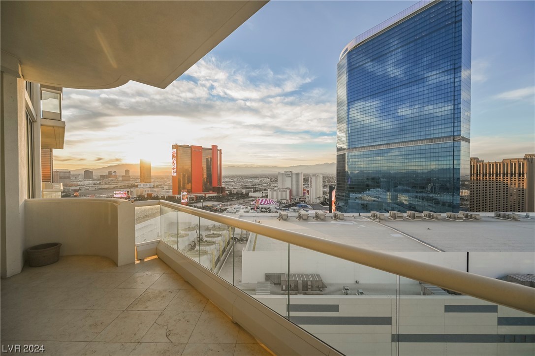 2877 Paradise Road 3004