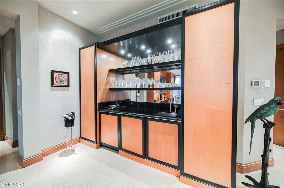 2877 Paradise Road 3004