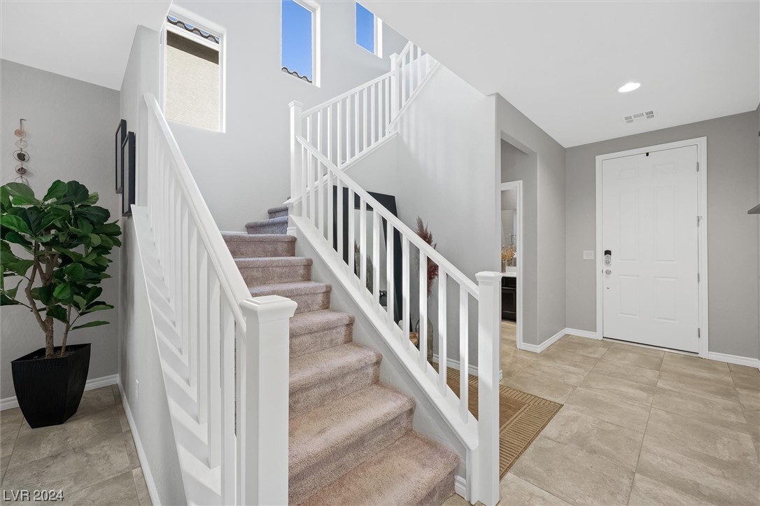 6037 Dover Palace Street