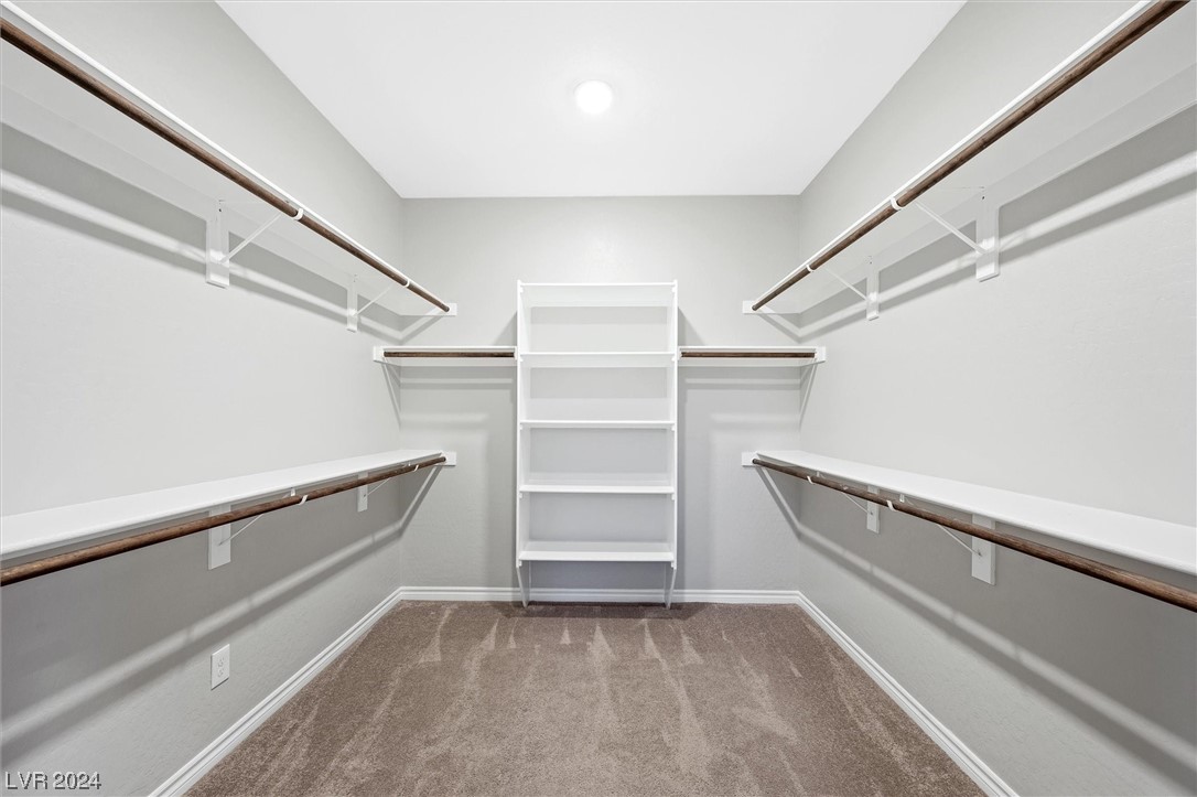 6037 Dover Palace Street