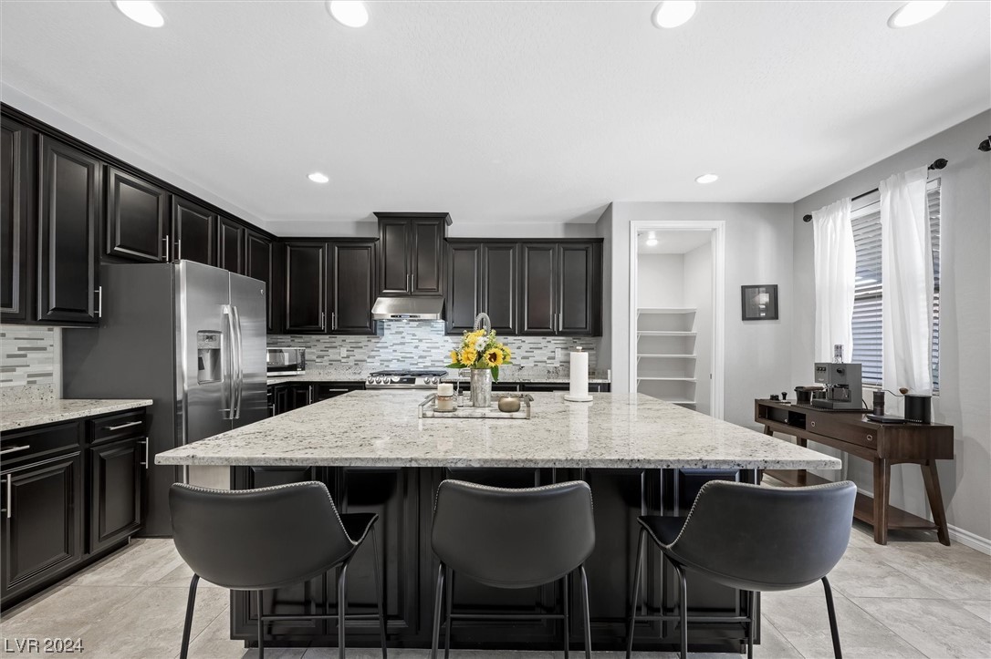 6037 Dover Palace Street