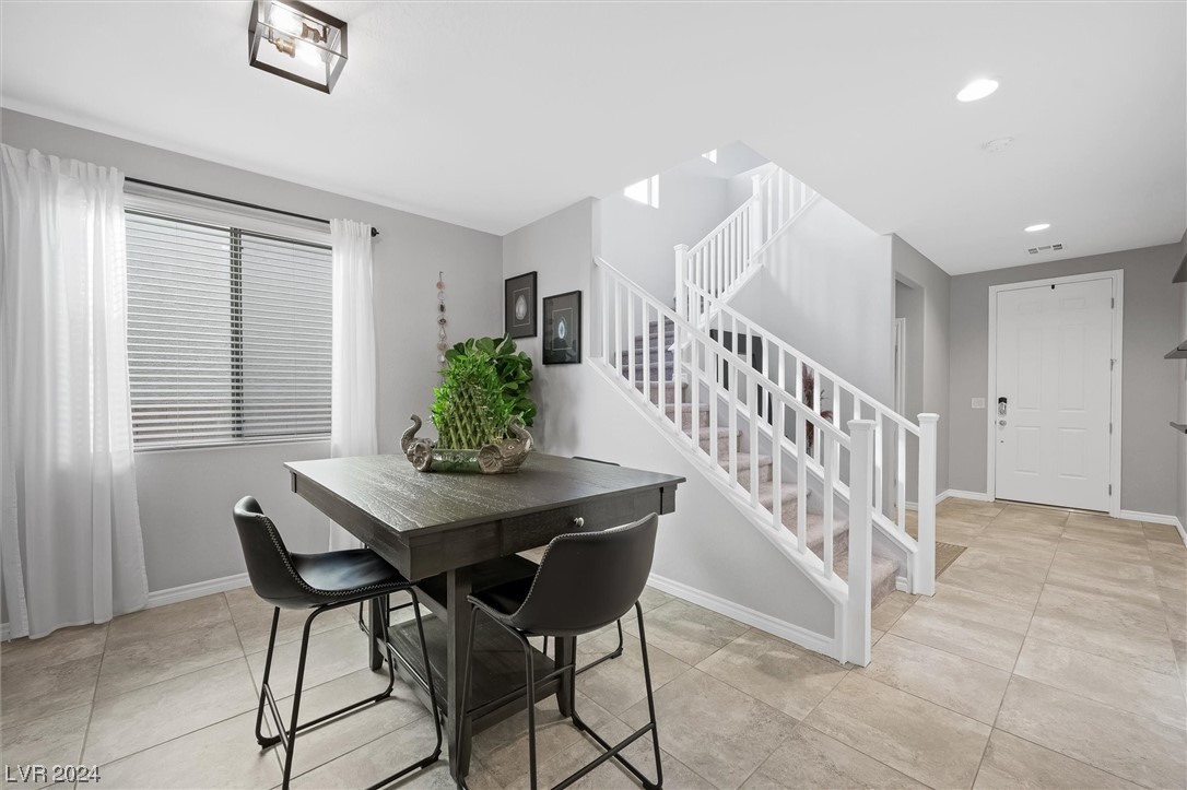 6037 Dover Palace Street