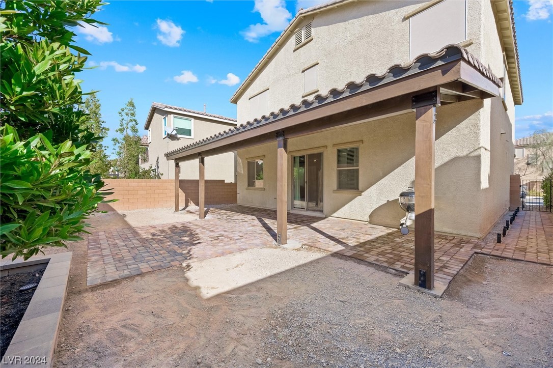 6037 Dover Palace Street