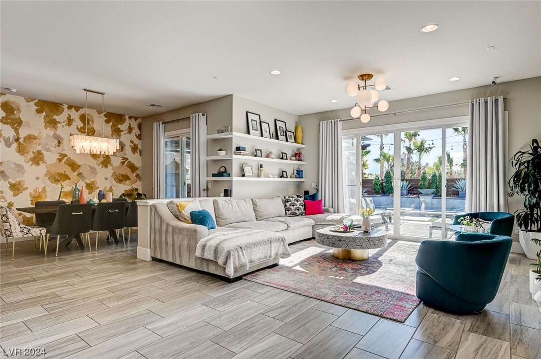 7083 Falabella Ridge Avenue