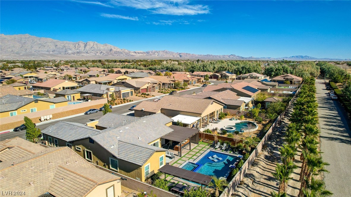 7083 Falabella Ridge Avenue