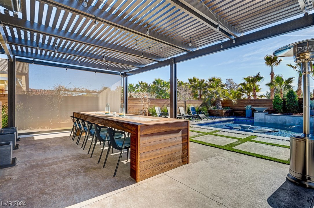 7083 Falabella Ridge Avenue