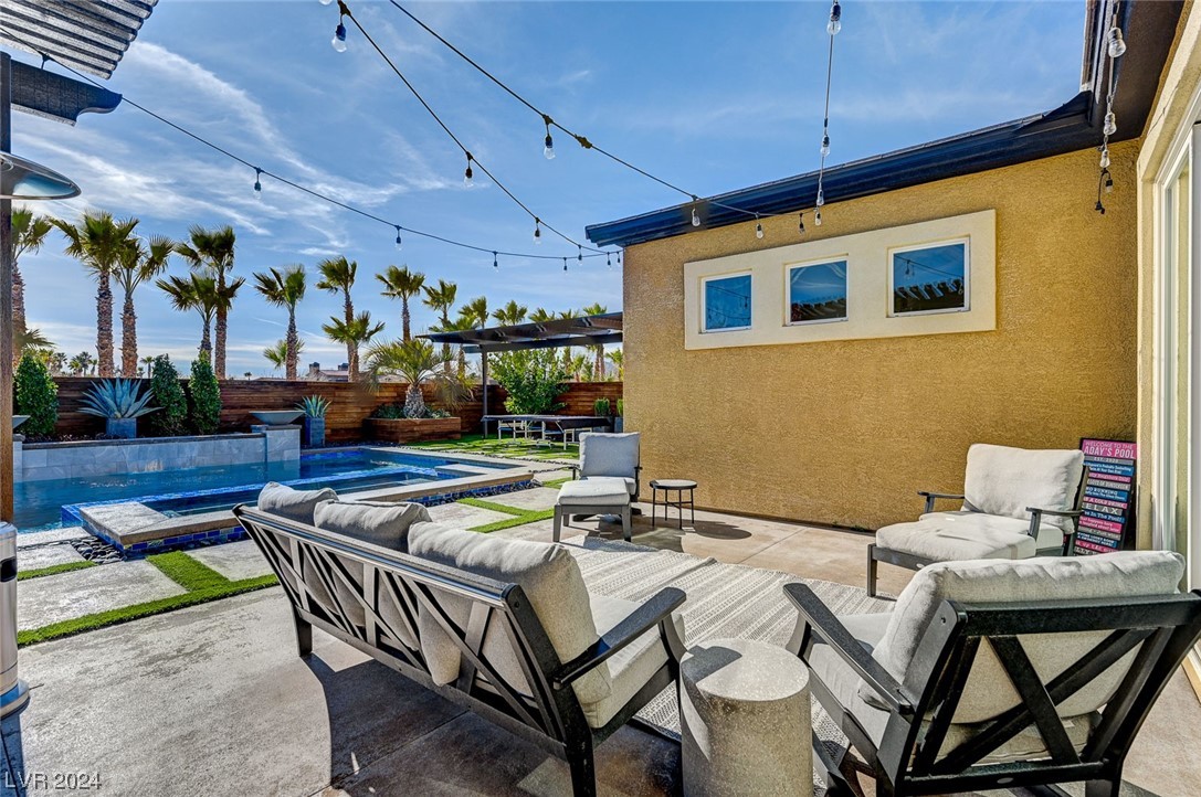 7083 Falabella Ridge Avenue