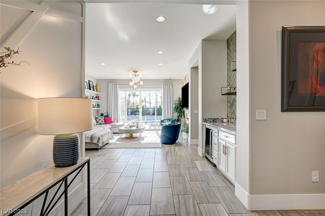 7083 Falabella Ridge Avenue