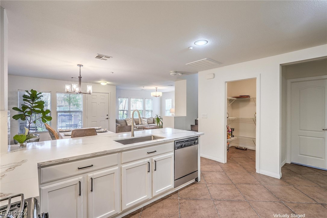 2068 Waterlily View Street
