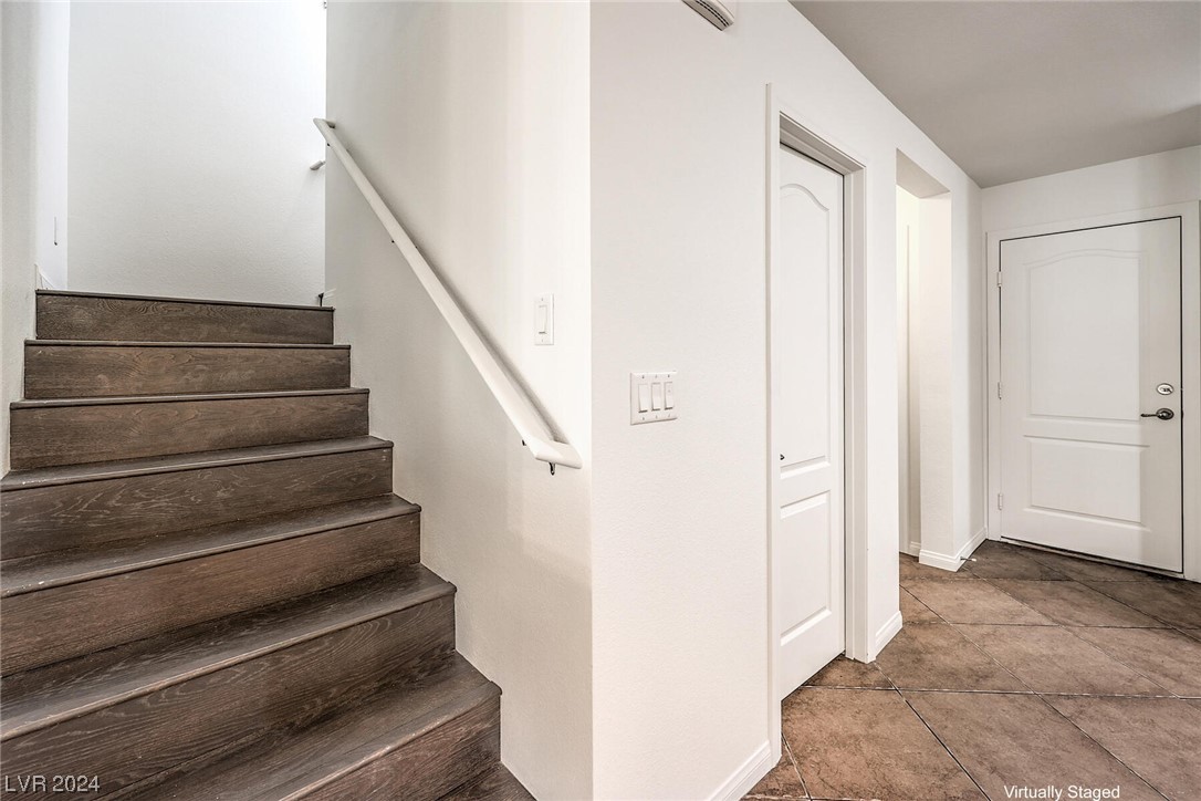 2068 Waterlily View Street