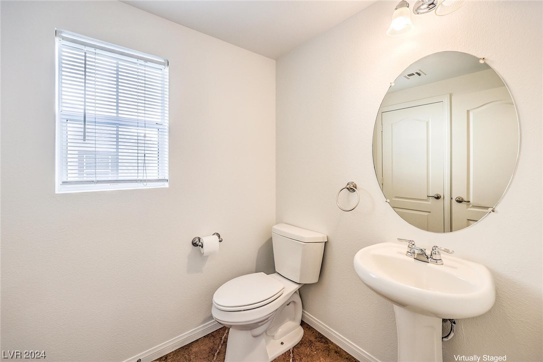 2068 Waterlily View Street