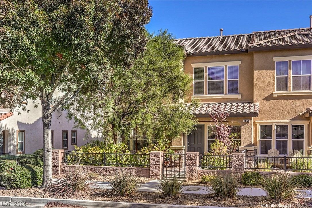 2068 Waterlily View Street
