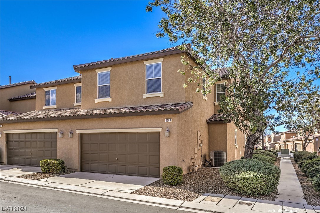 2068 Waterlily View Street