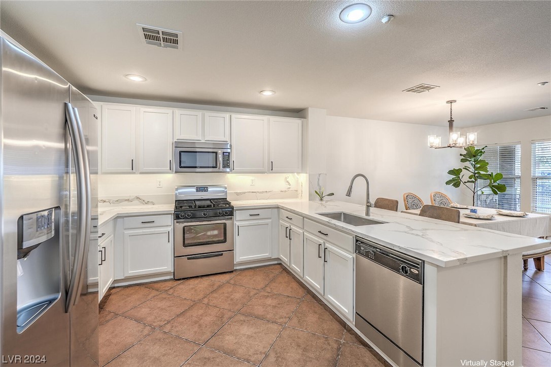 2068 Waterlily View Street