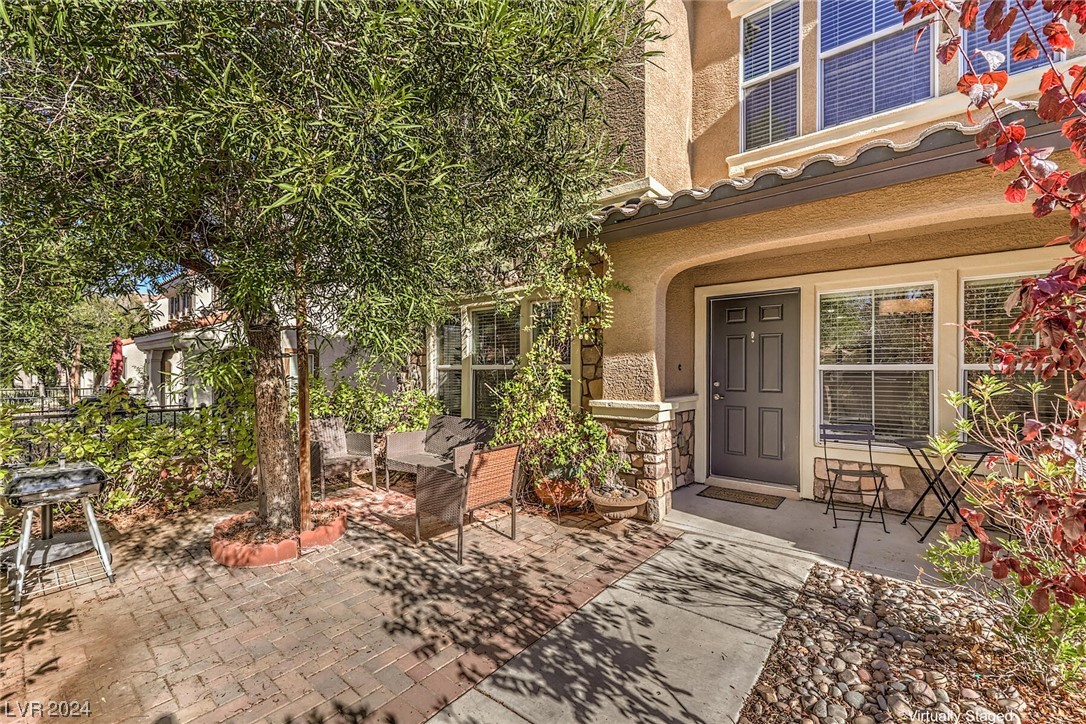 2068 Waterlily View Street