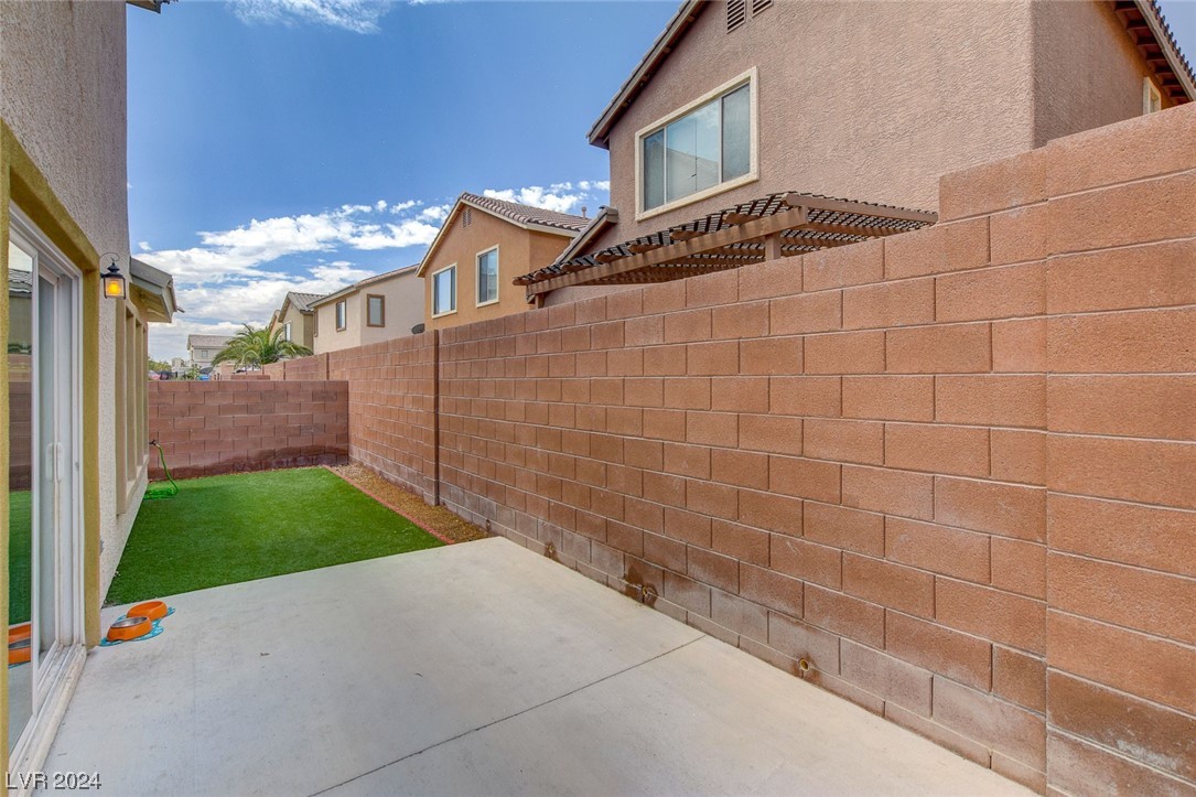 5841 Feral Garden Street