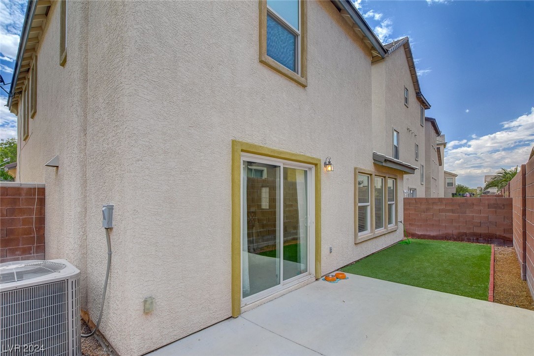 5841 Feral Garden Street
