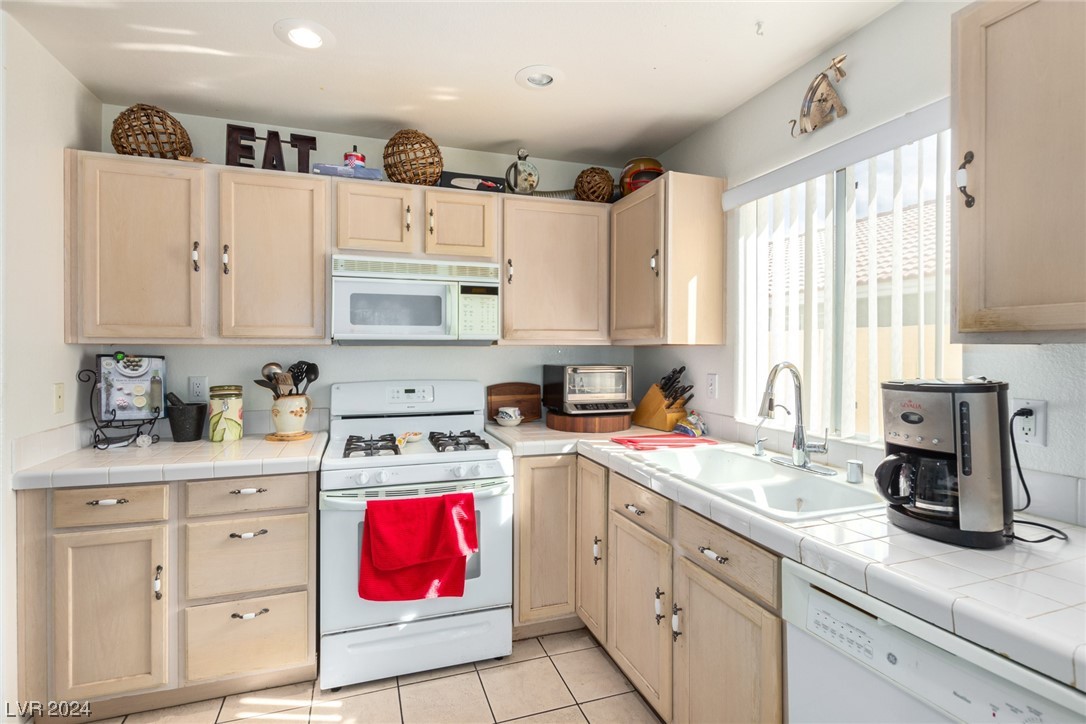 5744 Royal Castle Lane