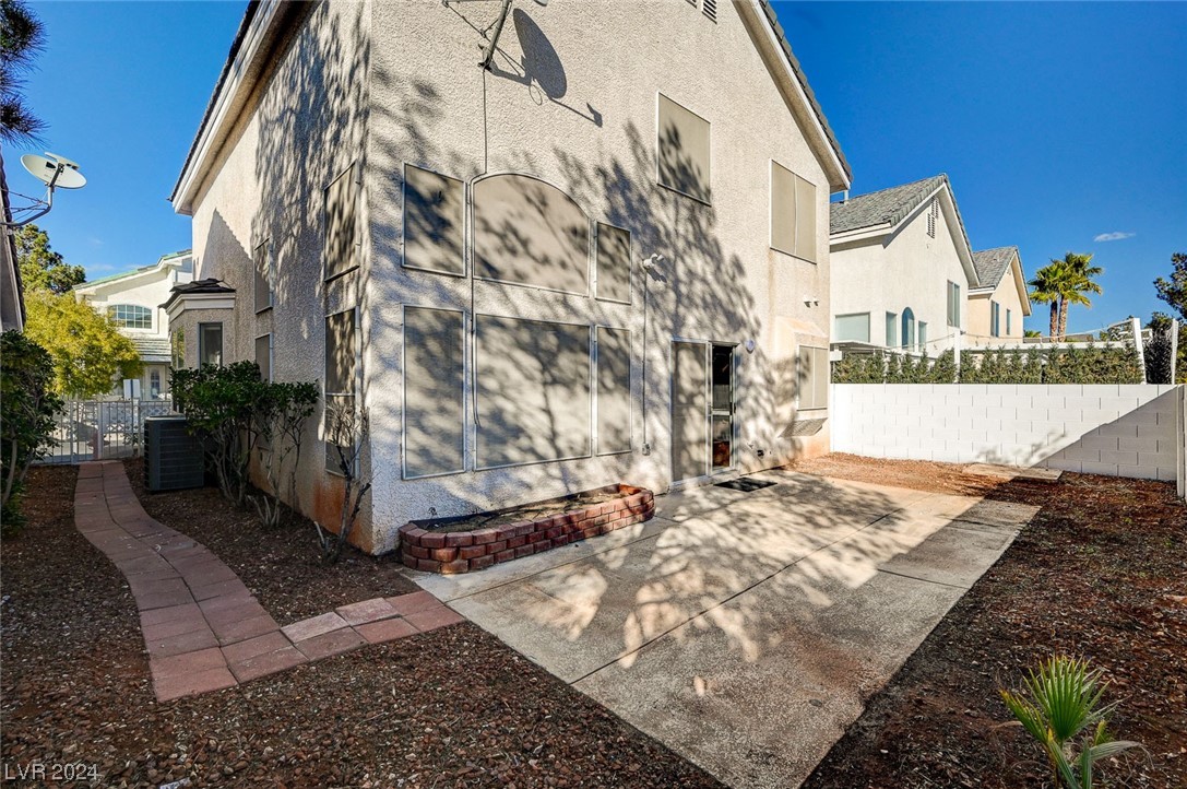 6643 Maddies Way