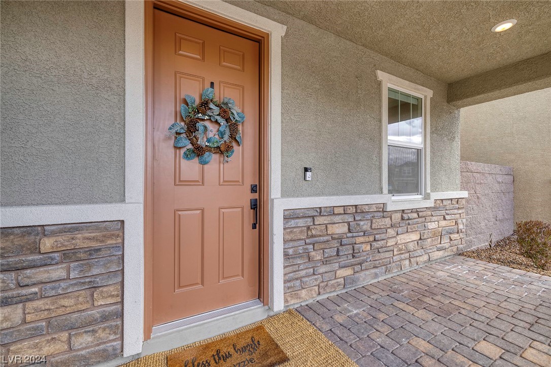 2506 Valdanos Place
