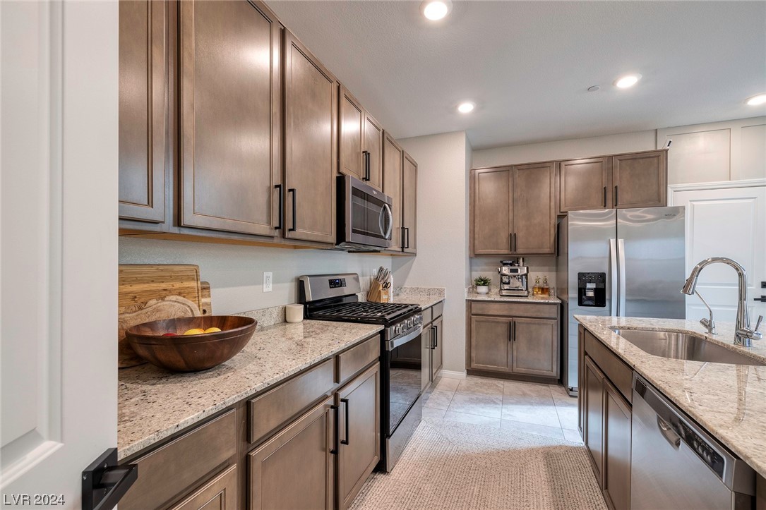 2506 Valdanos Place
