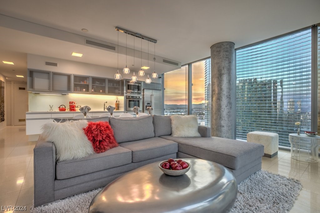 3726 Las Vegas Boulevard 2101