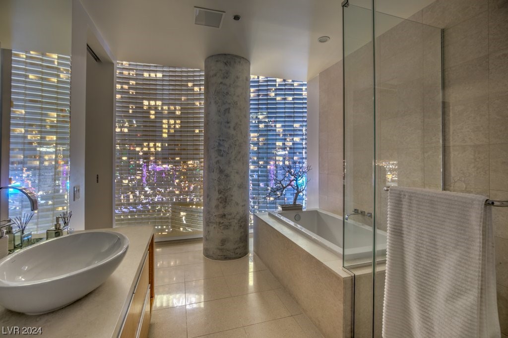 3726 Las Vegas Boulevard 2101