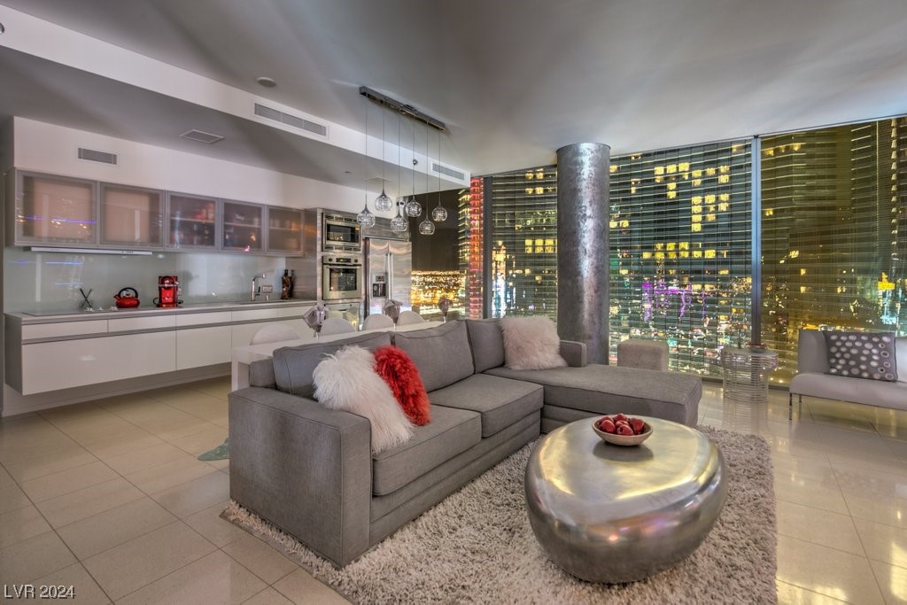 3726 Las Vegas Boulevard 2101