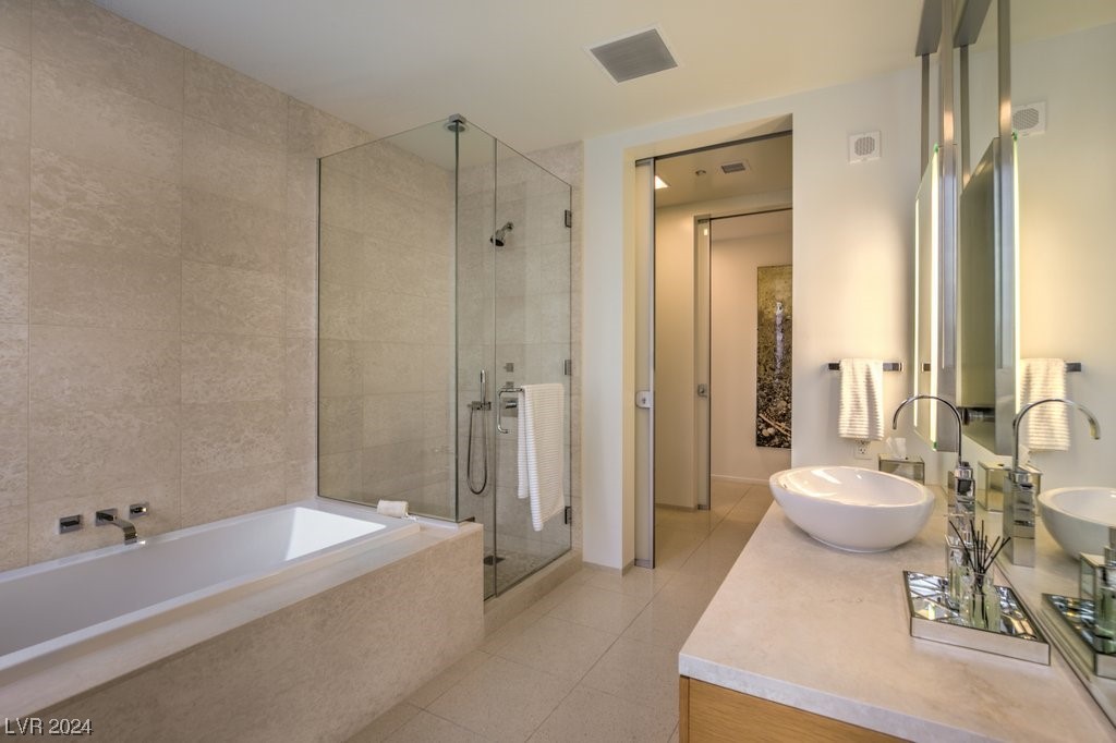 3726 Las Vegas Boulevard 2101