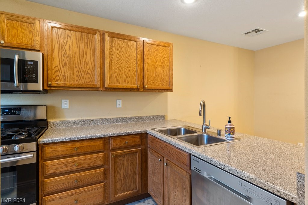 10374 Baby Bud Street