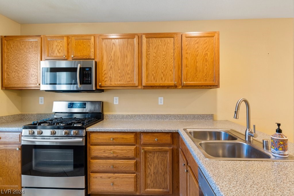 10374 Baby Bud Street