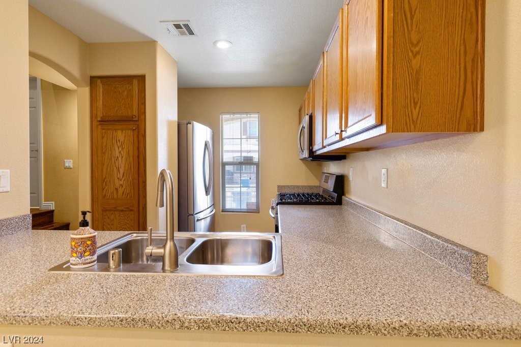 10374 Baby Bud Street