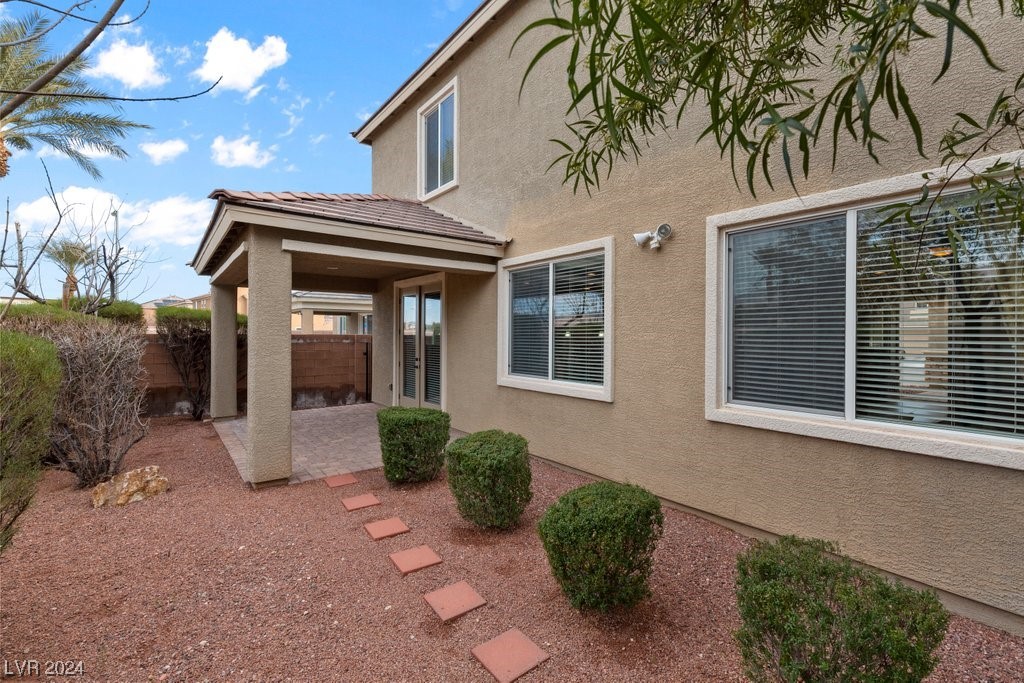3524 Kingfishers Catch Avenue